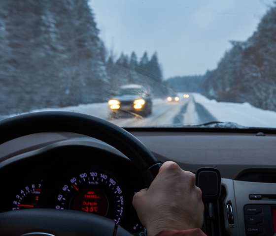 【用車指南】冬季行車出險應(yīng)對及救援全指南